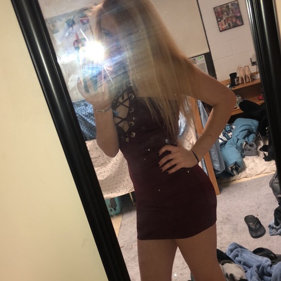 Dress - Picture 4 of 4